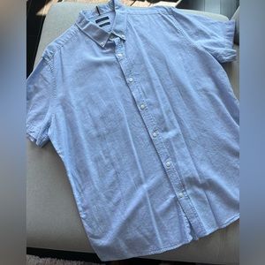 RW&Co Tailored Fit Light Blue Short Sleeve Button Down